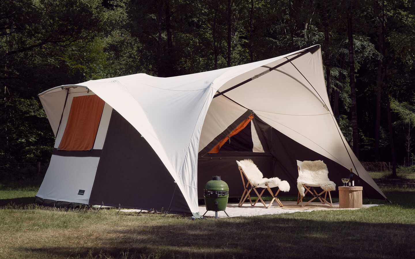 Holtkamper Nano trailer tent set up - banner image