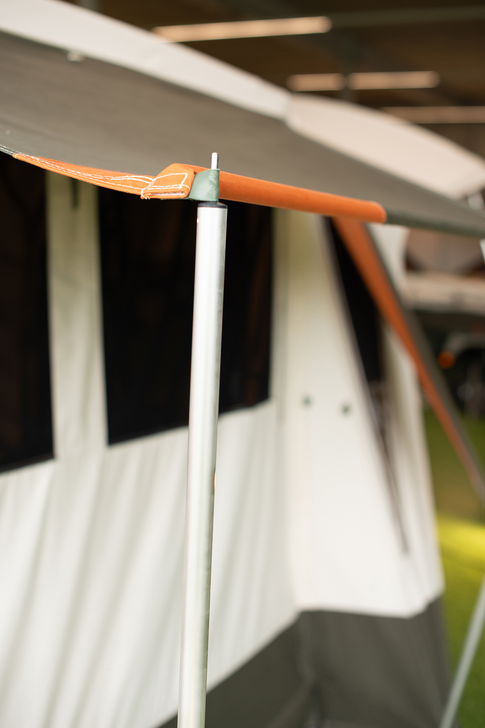 Astro support poles for extra stability – configurator option