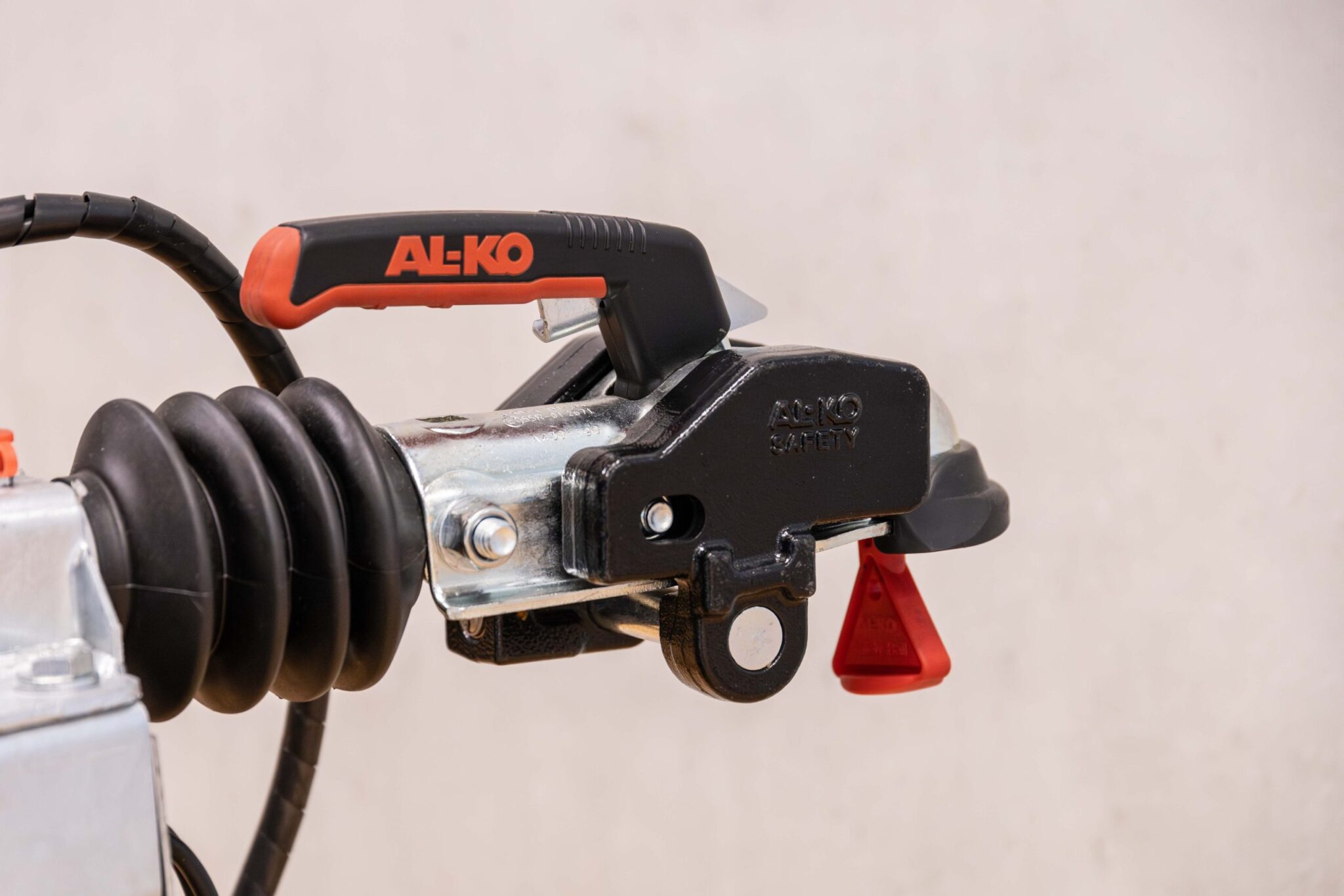 AL-KO drawbar lock as a security option in the Holtkamper configurator