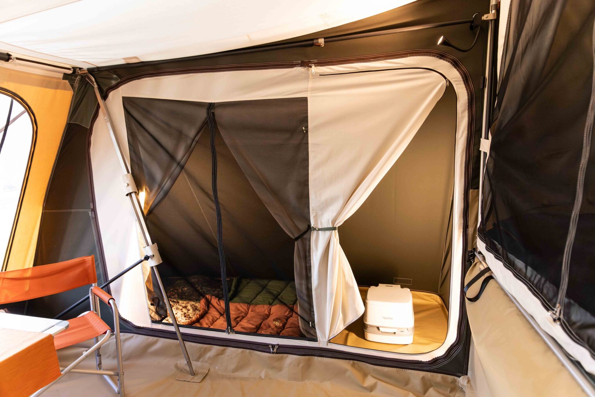 Children’s tent M as an expansion option in the Holtkamper configurator