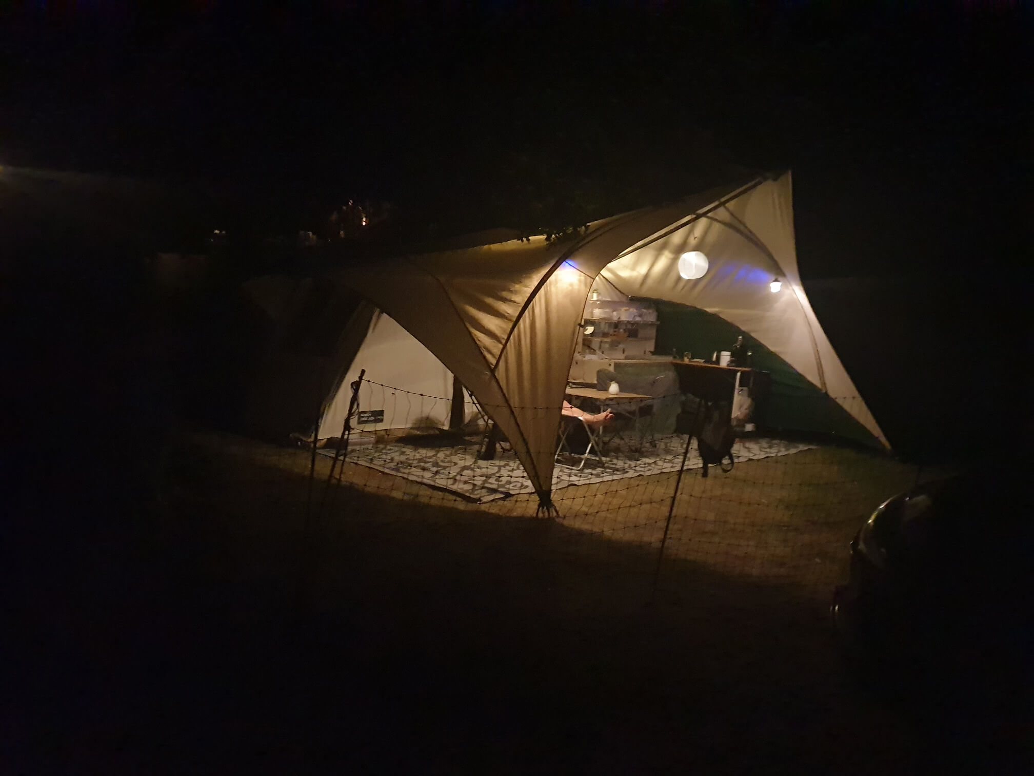 Customer review photo of René with a Holtkamper trailer tent