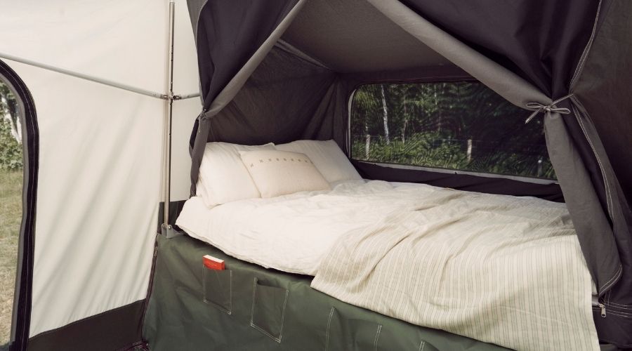 Lengtebed of breedtebed? Zo kies je jouw ideale bedpositie